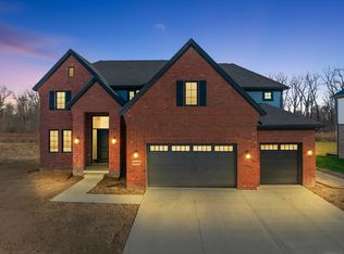 66592 Meadowlands Ct, Washington, MI 48095