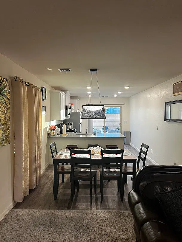 3 bed, 1208 sqft, $3,000 — Photo 3
