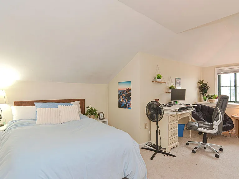 486 E 3rd St #14 — Photo 8