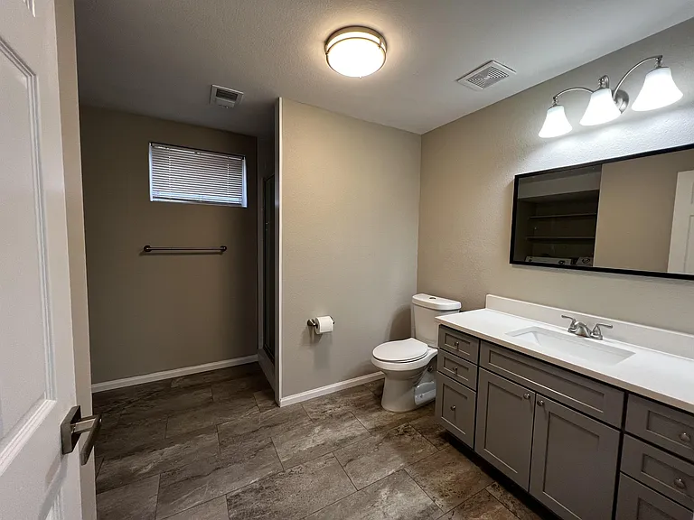 Spacious bathroom
