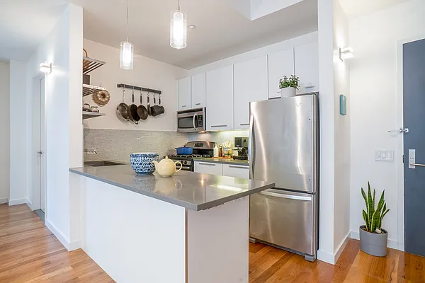 Rented by Corcoran | media 19