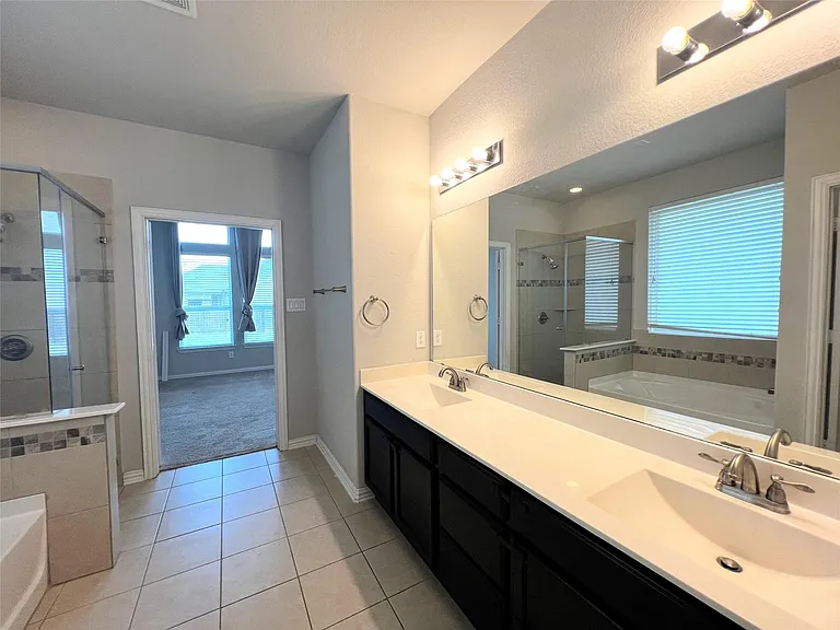 613 Palmilla St — Photo 23