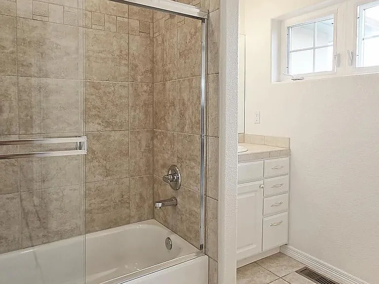 112 S Garfield St — Photo 33
