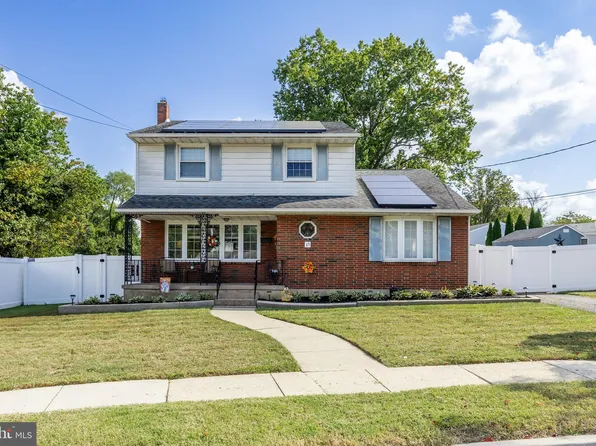 35 Maloney Ct, Bellmawr, NJ 08031