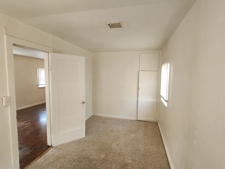 837 N Mesa Ave — Photo 4