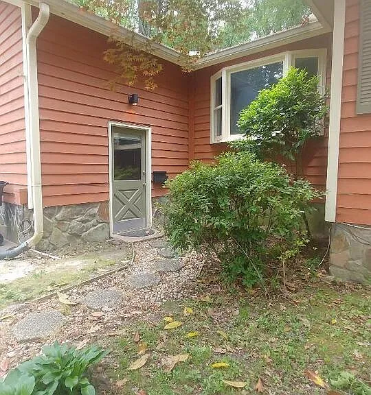 180 Cedar Cir — Photo 1