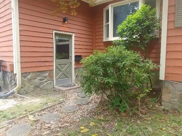 180 Cedar Cir, Fayetteville, GA 30214