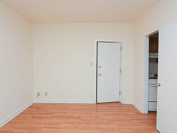 5th image of 1850 N Humboldt Blvd APT 403