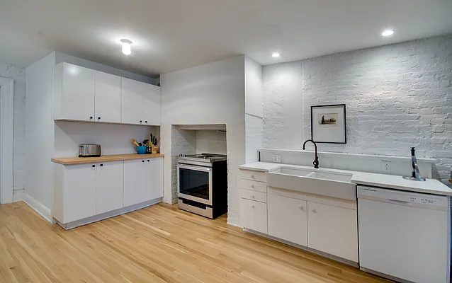 Rented by Brown Harris Stevens | media 10