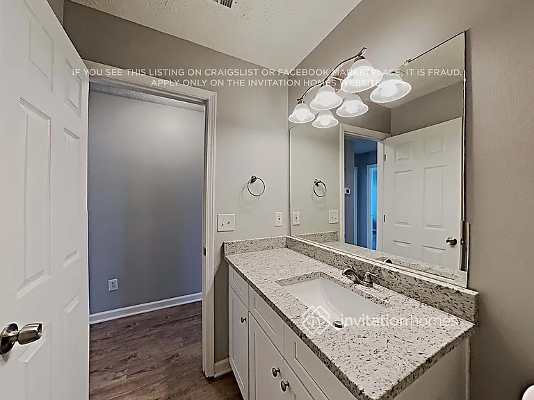 1317 Kent Mnr — Photo 18