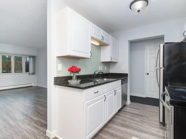 4351 Parklawn Ave #7-E, Minneapolis, MN 55435