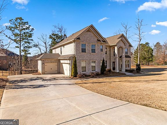 2nd image of 191 Crystal Lake Blvd