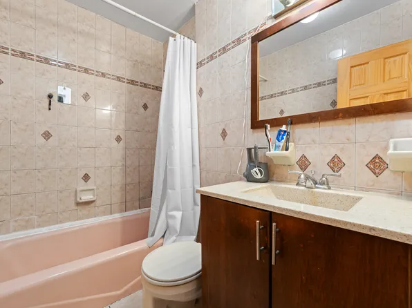 249 Newkirk Avenue image 25 of 37