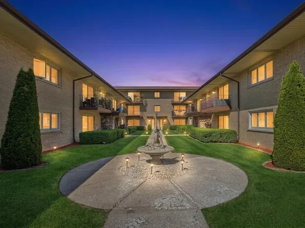 6136 S Kensington Ave APT D, La Grange, IL 60525