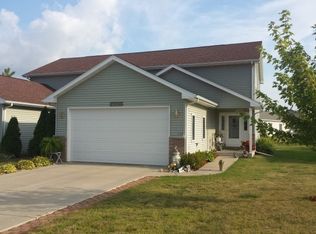 735 Bluegrass Trl, Waterloo, WI 53594
