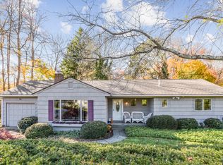 14 Allyn St, Groton, CT 06355