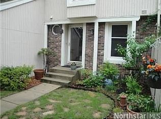 9333 Nesbitt Rd, Bloomington, MN 55437