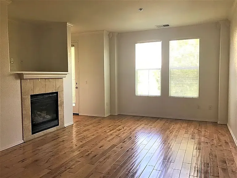 2703 White Pine Ct — Photo 5