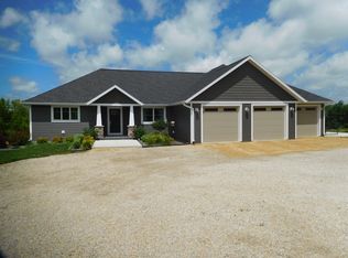 12555 Windy Ridge Rd, Cresco, IA 52136