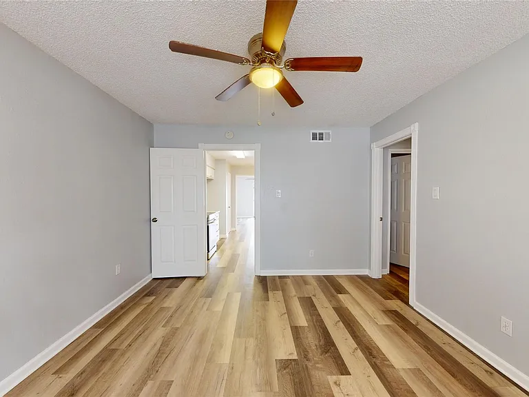 14147 Misty Meadow Ln — Photo 26