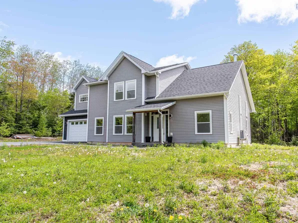 55 Tori Ln, Halifax, NS B2T 0S8