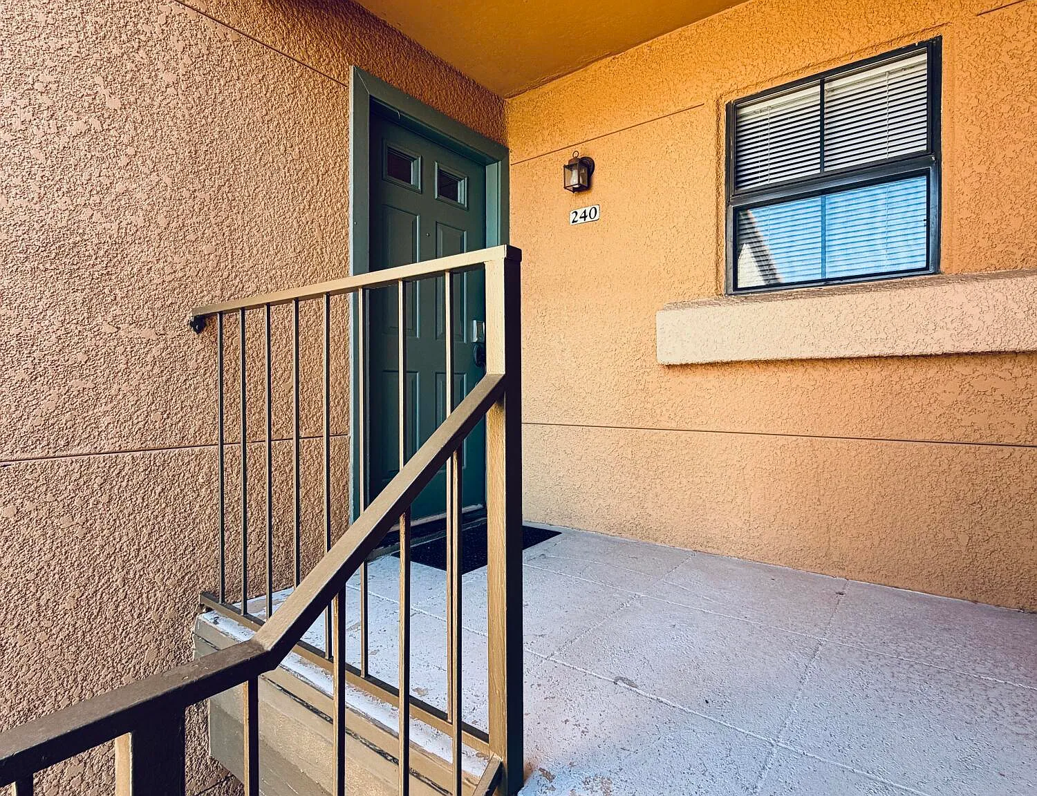 1 bed, 1.0 bath, 775 sqft, $1,750 — Photo 1