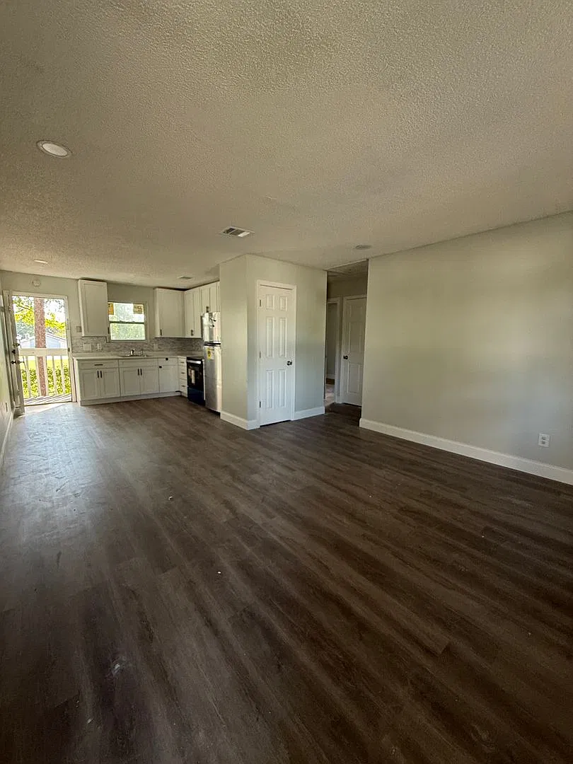 5035 Westchase Court Unit 4 — Photo 2