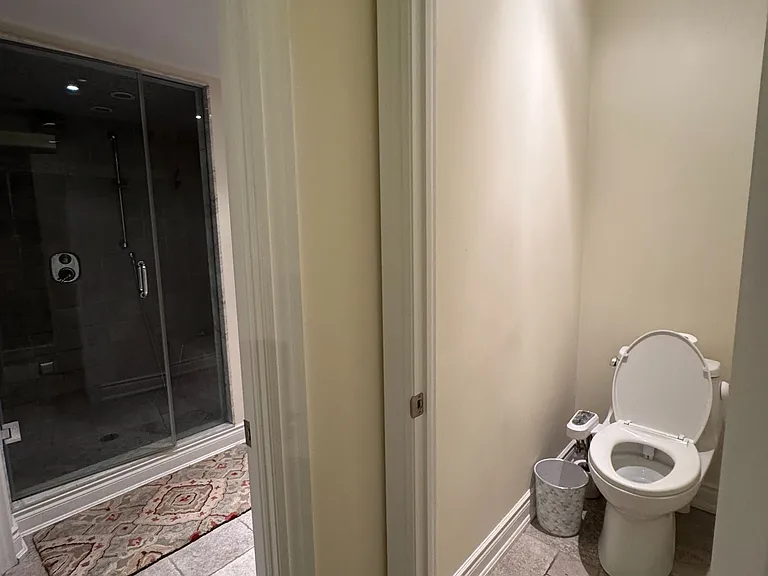2374 Robmar Dr — Photo 12
