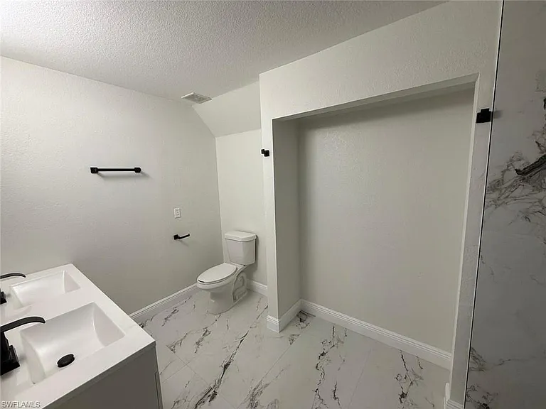 5248 Confederate Dr — Photo 14