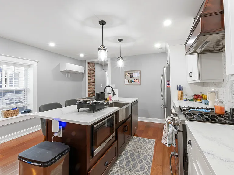 4331 Cresson St — Photo 12