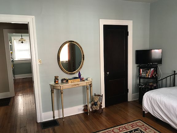 5th image of 129 Lincoln Ave #129