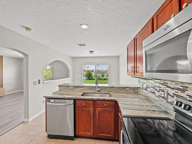 1752 Portcastle Cir — Photo 28