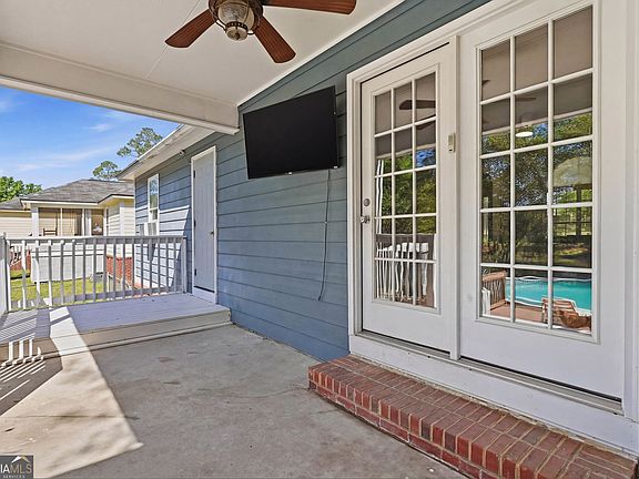 5th image of 209 Long Pine Dr