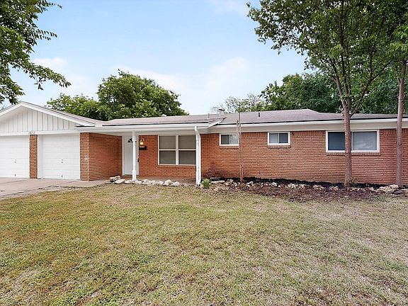 5th image of 3632 Venice Dr