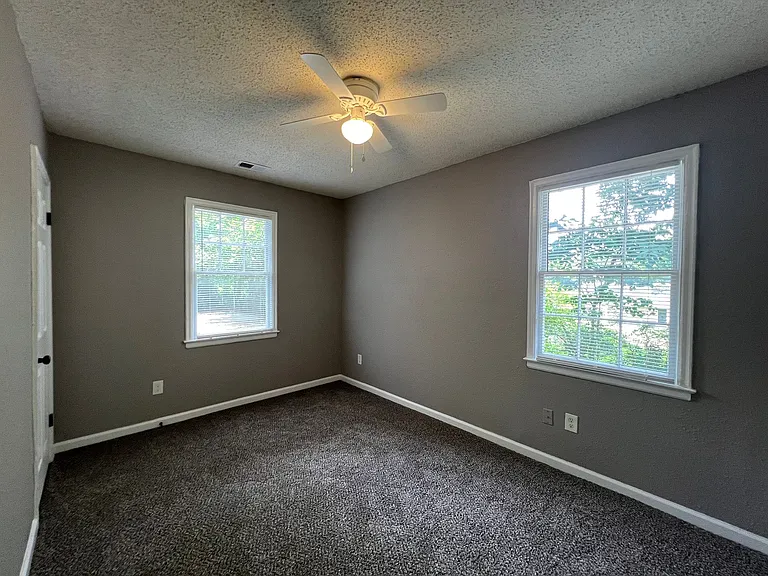 25 E McKellar Ave — Photo 9