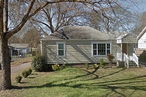 2nd image of 1838 Hawkins St SE