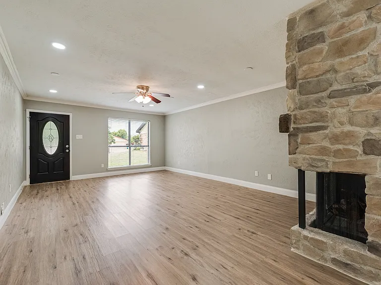 1732 Delaford Ct — Photo 10
