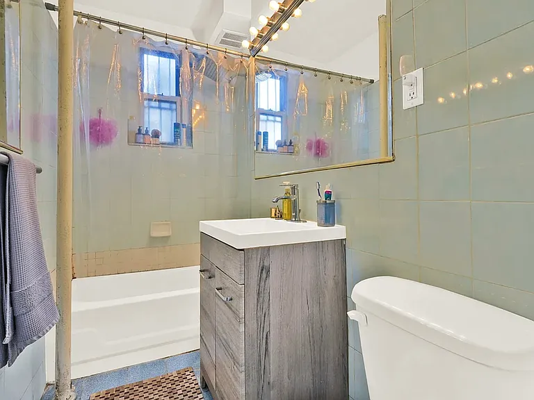 21-37 33rd St #1C — Photo 8