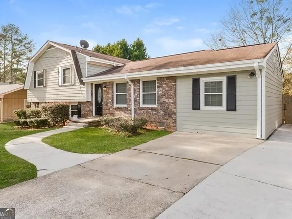 6011 Randy Ln, Ellenwood, GA 30294