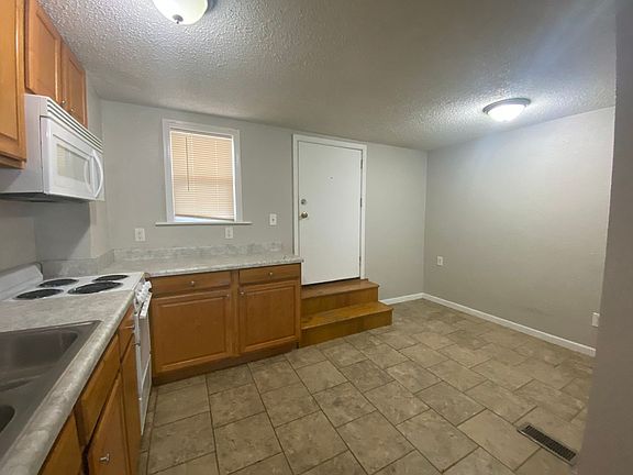 3rd image of 1147 26th St #1141-1/2
