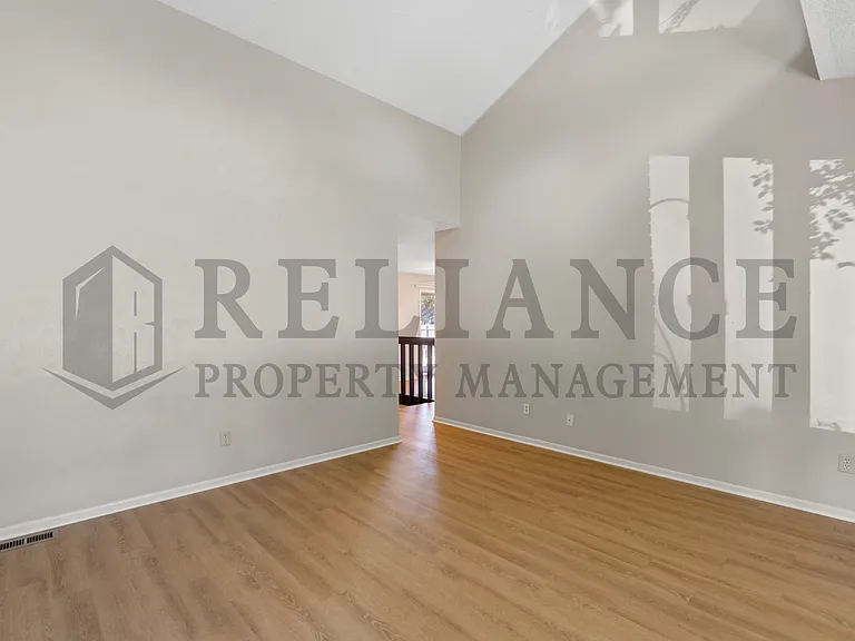 10919 W Nantucket St — Photo 4