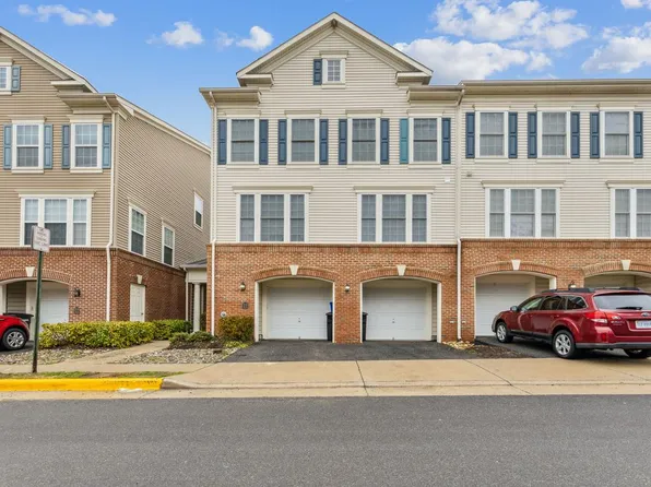 3526 Huntley Manor Ln, Alexandria, VA 22306