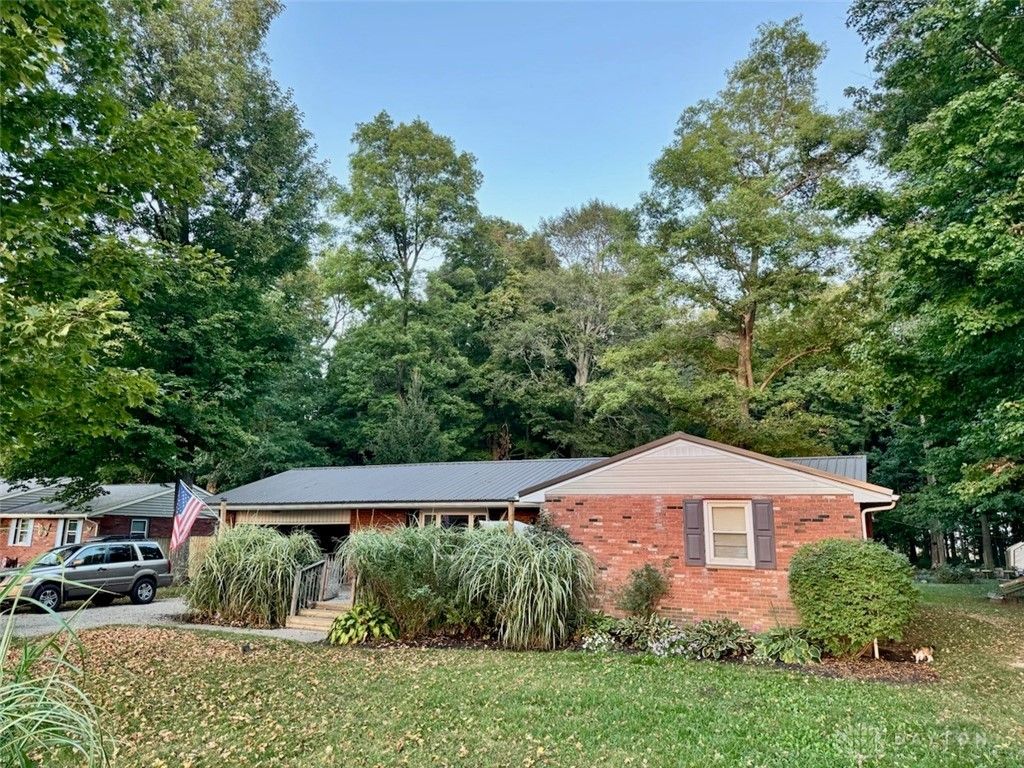 Real estate listing image