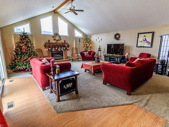 4th image of 20367 Westwood Park Blvd