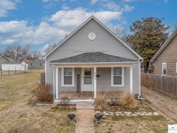 909 E 11th St, Sedalia, MO 65301