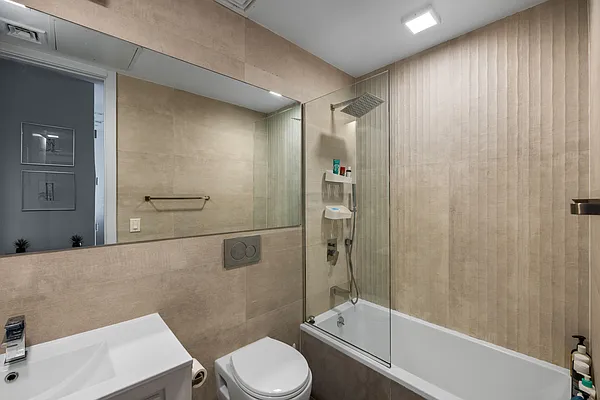 Rented by SERHANT. | media 23