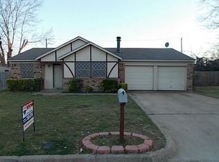 3815 Kippers Ct, Arlington, TX 76016