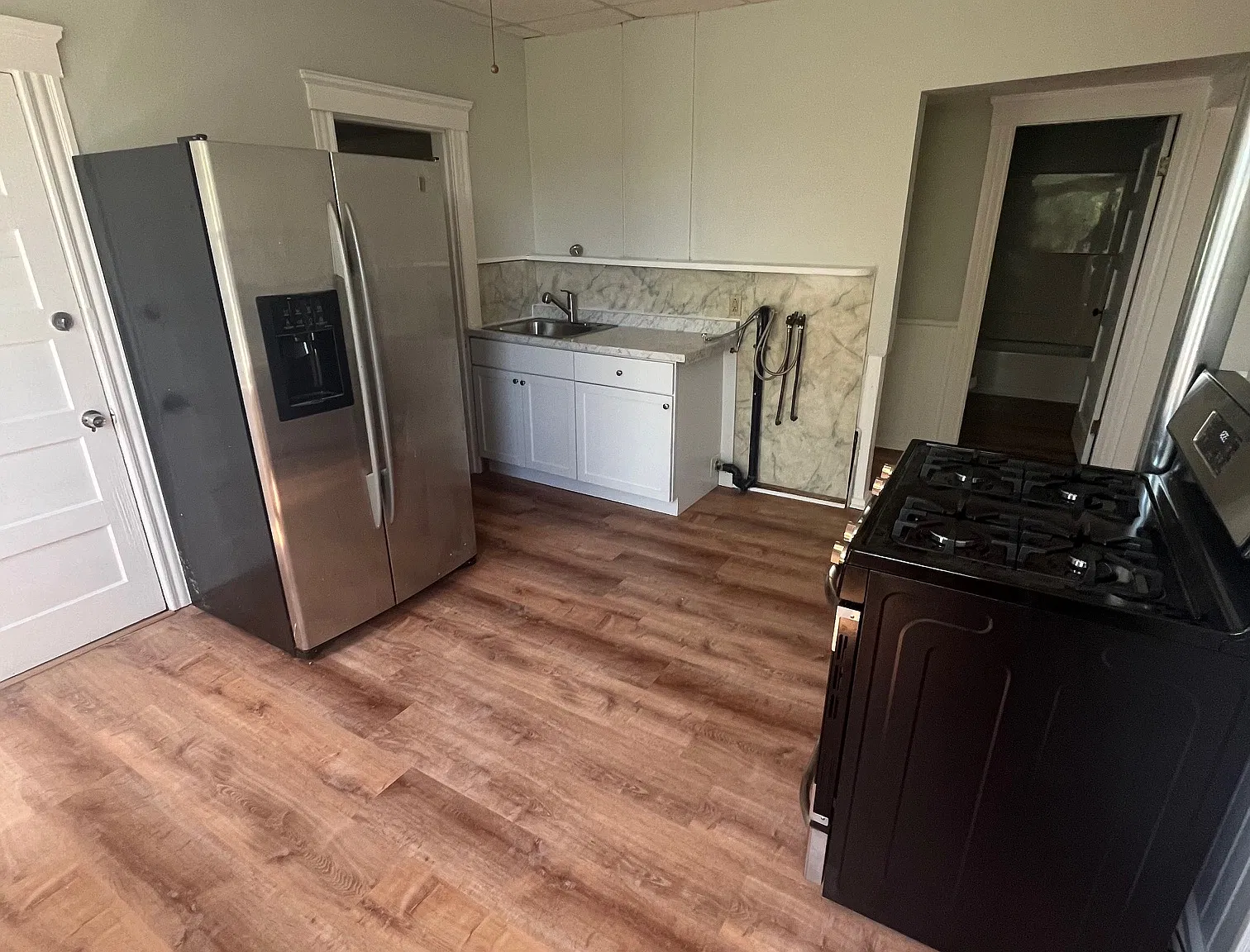2 bed, $1,900 — Photo 2
