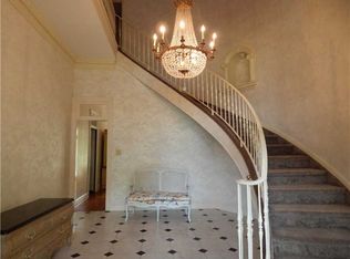 41 Colony Rd, Gretna, LA 70056