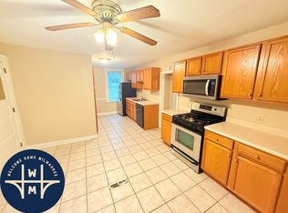 1720 N Astor St, Milwaukee, WI 53202